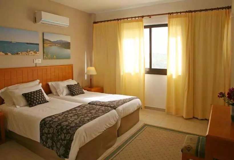 اتاق استاندارد, Club Aphrodite
