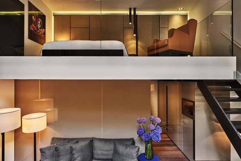 Полулюкс, Conservatorium