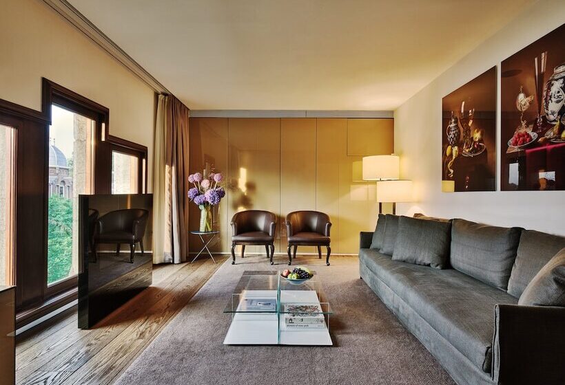 Suite, Conservatorium