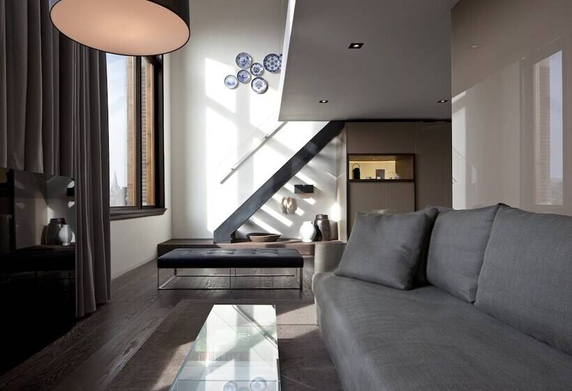 Suite Deluxe, Conservatorium