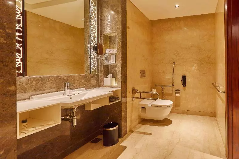 キングサイズベッドのスタンダードルーム, Crowne Plaza New Delhi Rohini, An Ihg