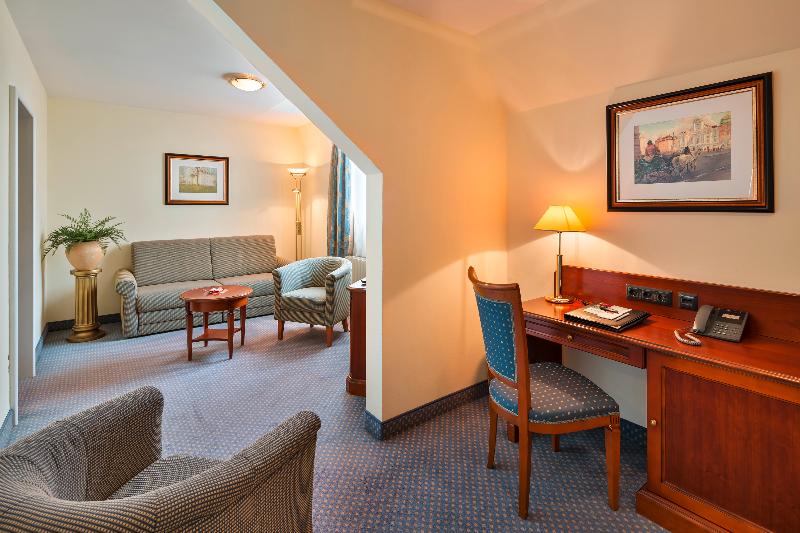 Номер Стандарт Адаптированный для Инвалидов, Holiday Inn Express & Suites Tucson, An Ihg