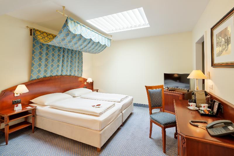 Номер Стандарт Адаптированный для Инвалидов, Holiday Inn Express & Suites Tucson, An Ihg