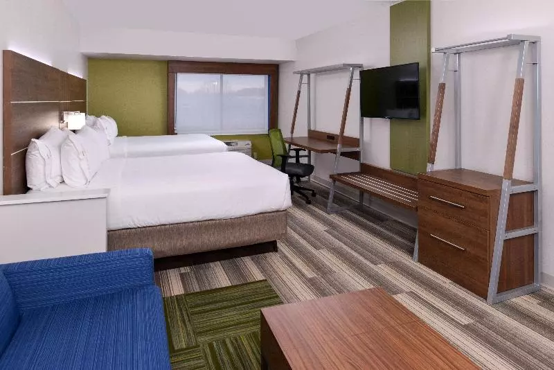 身障者適用キングサイズベッドルーム, Holiday Inn Express & Suites Raleigh Ne Medical Ctr Area, An Ihg