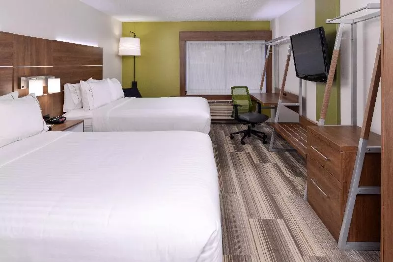 身障者適用スイートルーム, Holiday Inn Express & Suites Raleigh Ne Medical Ctr Area, An Ihg