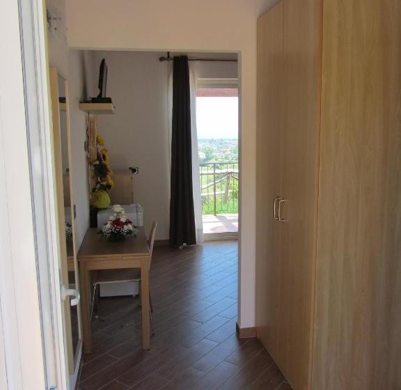 Номер Стандарт, Pedra Ruja