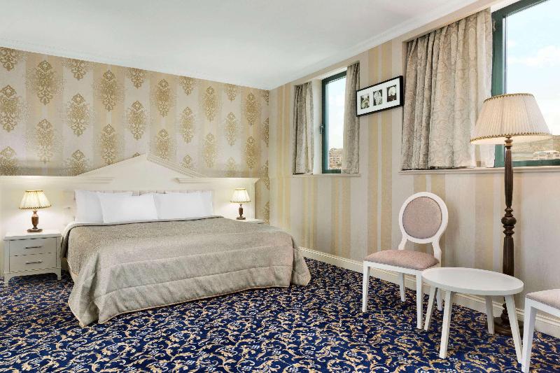 سوییت با چشمانداز دریا, Ramada By Wyndham Baku