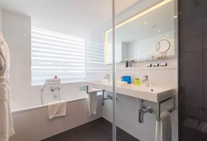 سوئیت رویال, Thon Hotel Eu