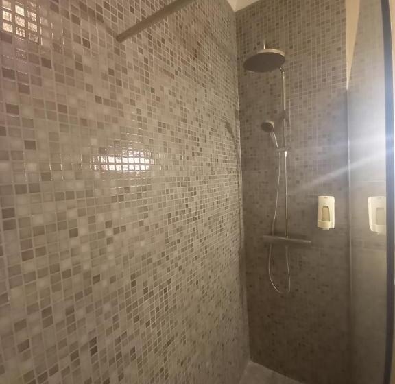 اتاق استاندارد با چشم‌انداز استخر, Vilamar