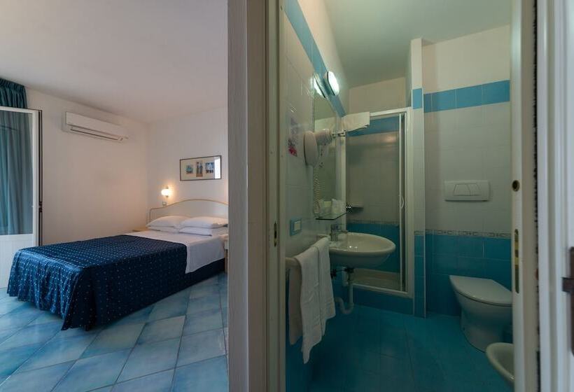 غرفة كومفورت, Villa Ireos