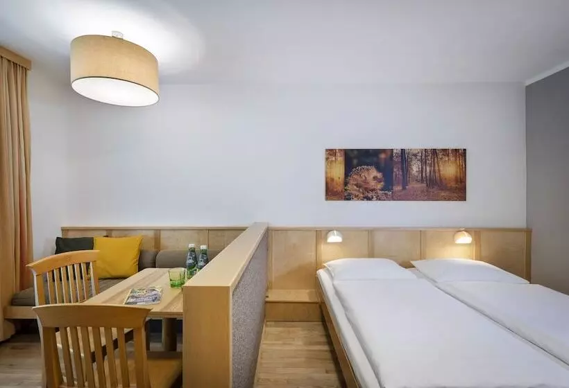 スタンダード４人部屋, Jufa Hotel Bruck An Der Mur   Im Weitental