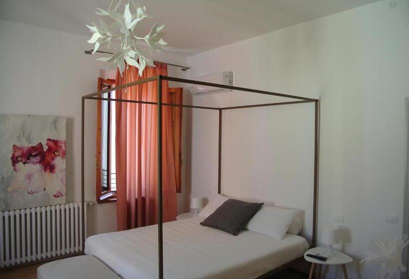 اتاق استاندارد سه نفره, Quarantavasi