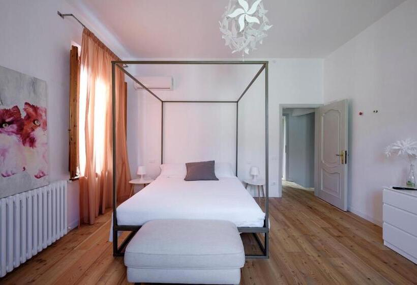 اتاق استاندارد سه نفره, Quarantavasi