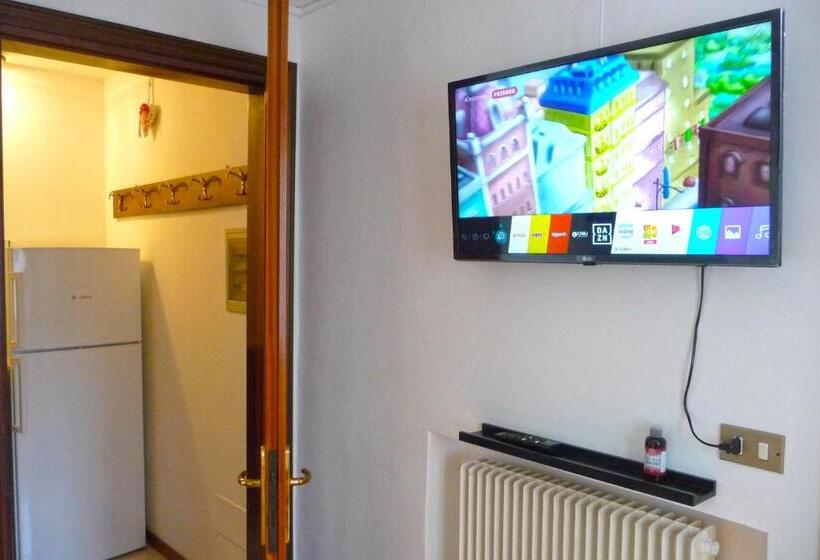 غرفة أساسية, Ca  Rosin Meolo   Camera Tra Relax E Privacy