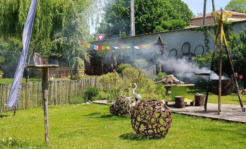 Номер Стандарт, Les Box Chambre D Hôtes