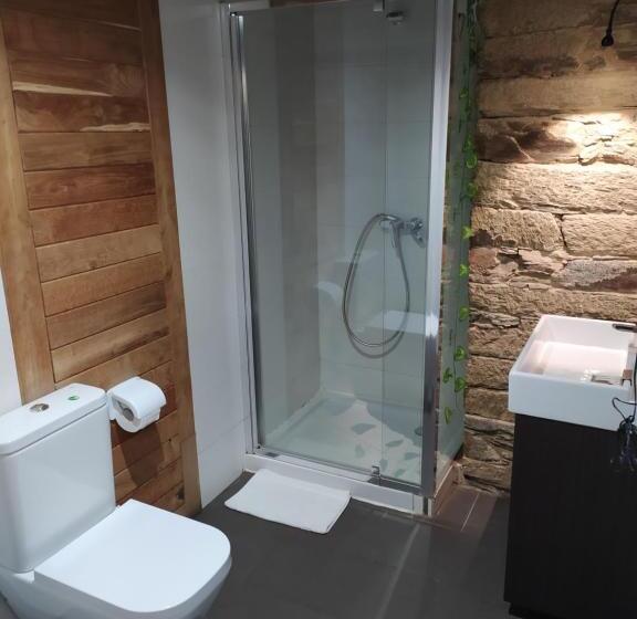 غرفة قياسية ثلاثية, Albergue Atrio