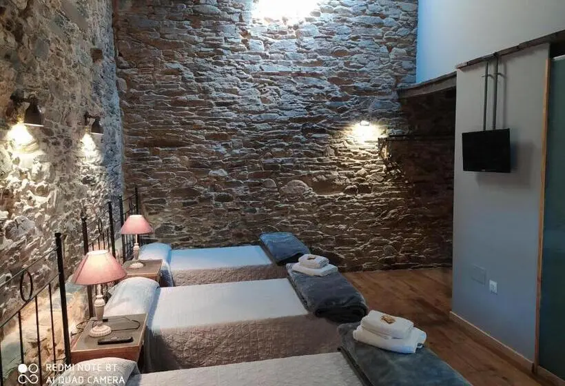 スタンダードトリプルルーム, Albergue Atrio