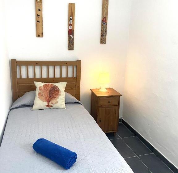 标准单人间共用浴室, Mirador Del Muelle House