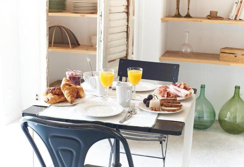 Стандартный Номер Кровать Кинг, Maison 1634   Parking, Petit Dejeuner Compris, Proche Centre, Climatisation, Piscine