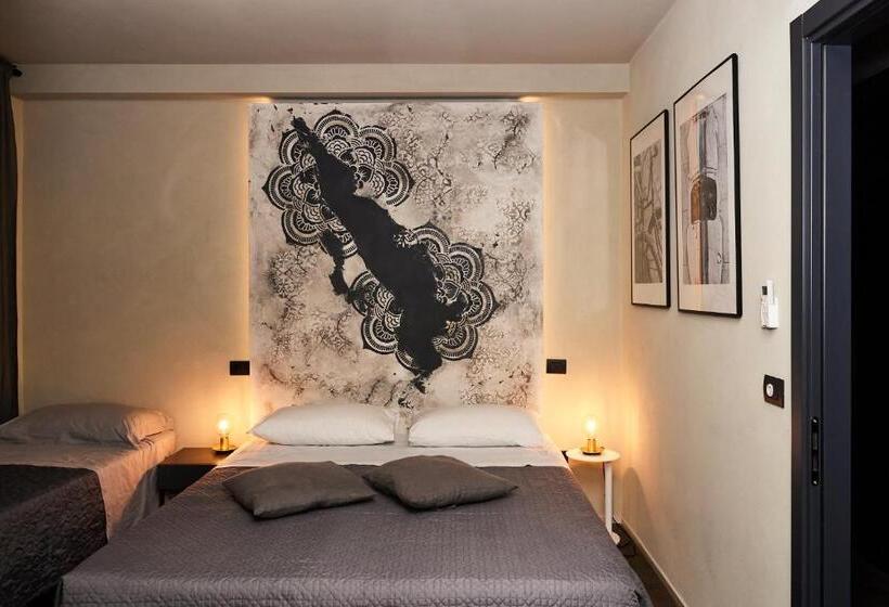 اتاق لوکس با بالکن, Battisti 56