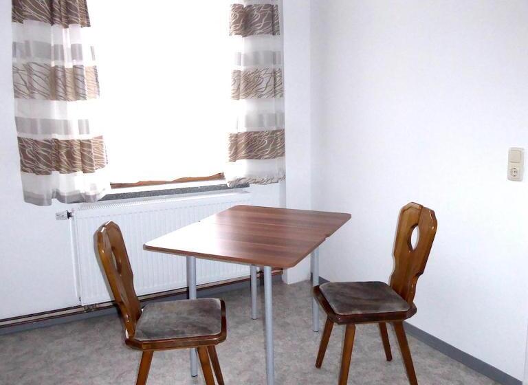 침실 3개 아파트, Pension Bahnmeister