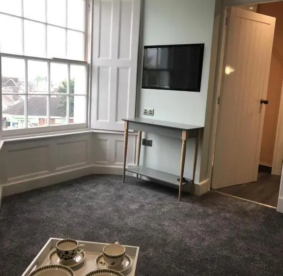 اتاق استاندارد با چشم‌انداز کوهستان, Mount Street House