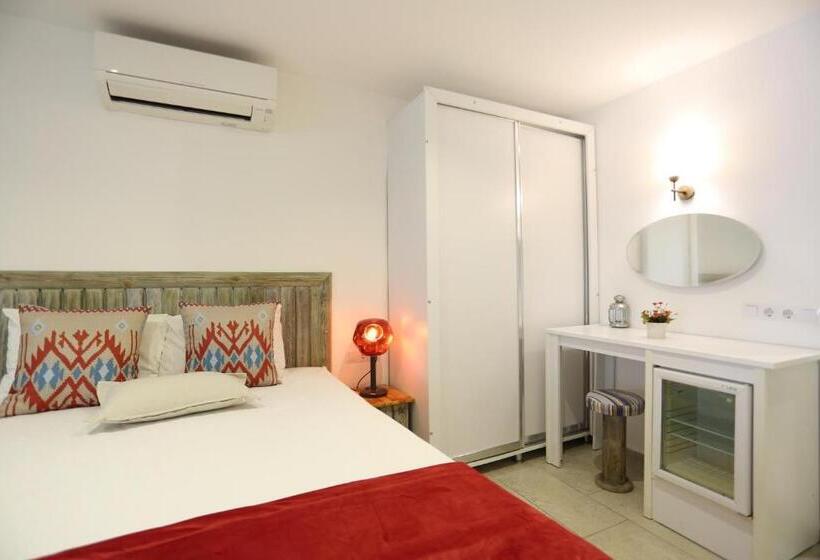 חדר אקונומי, Mosso Boutique