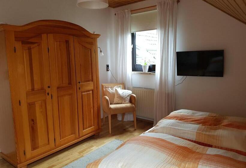 Номер Стандарт, Gästezimmer Aschenbrenner