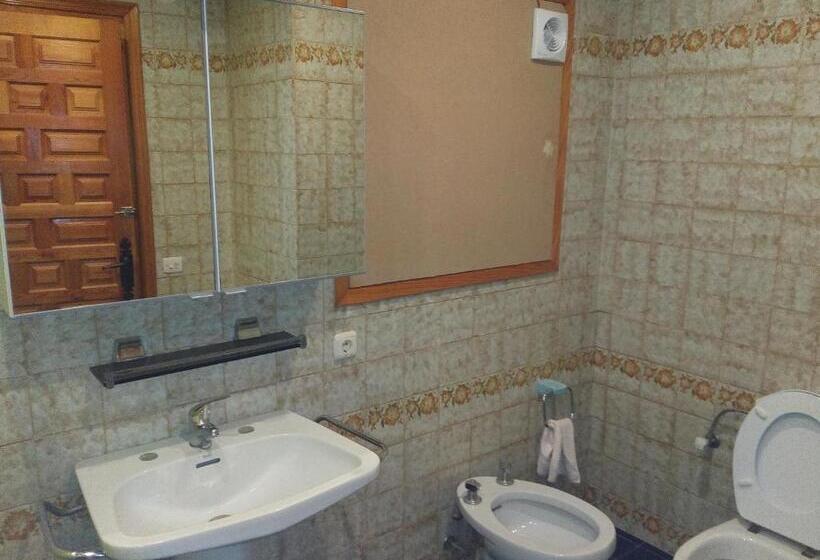 سرير فى غرفة مشتركه, Villa Garibaldi