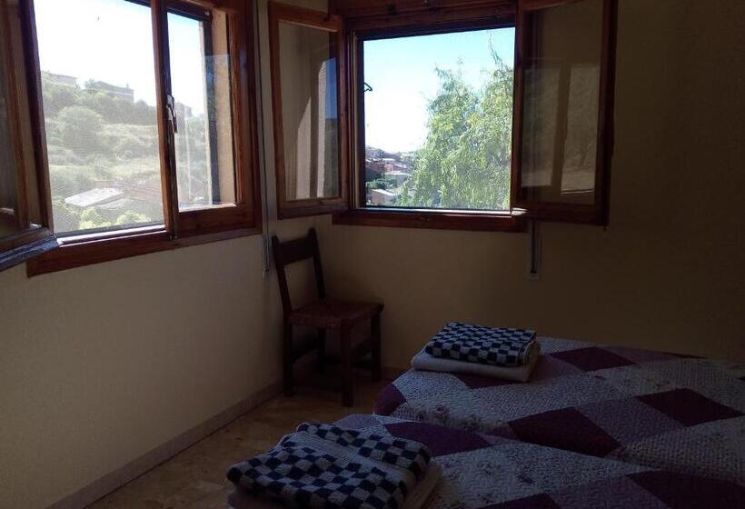 共用房间的床, Villa Garibaldi