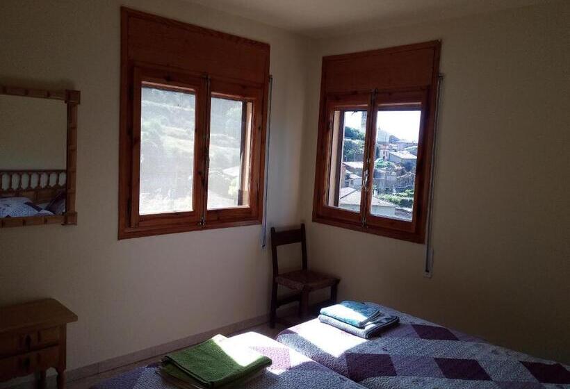 سرير فى غرفة مشتركه, Villa Garibaldi