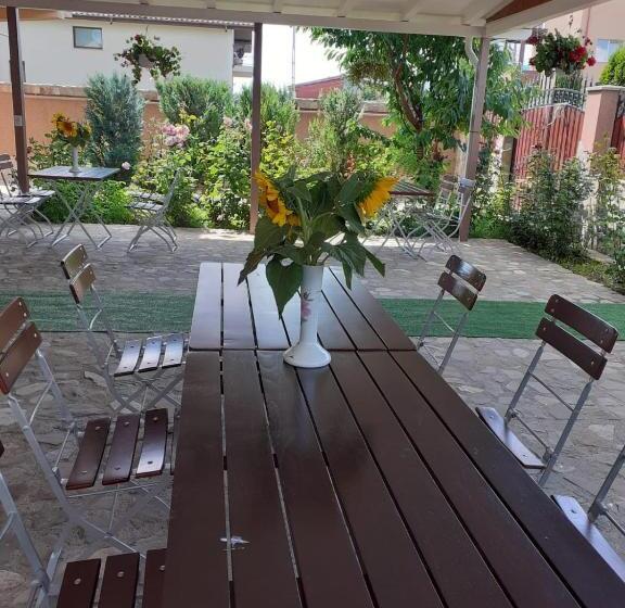 기본룸, Pensiunea Alessia