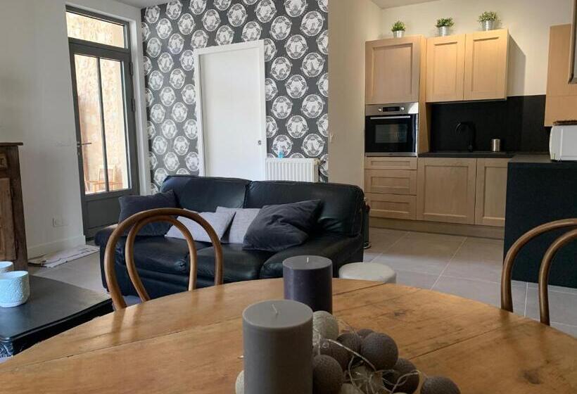 Семейное Бунгало, Domaine Du Pont Salmois