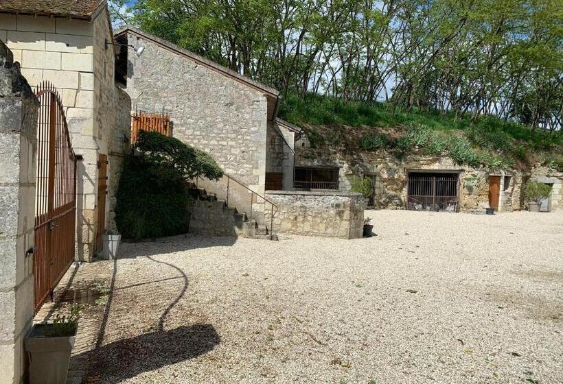 Семейное Бунгало, Domaine Du Pont Salmois