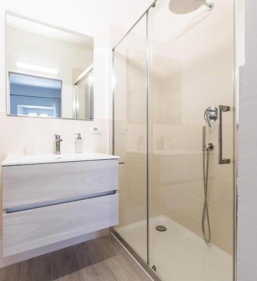 标准间, La Casa Del Tenore