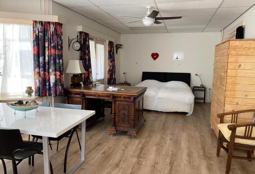 ２ベッドルームアパートメント, Rumah Senang