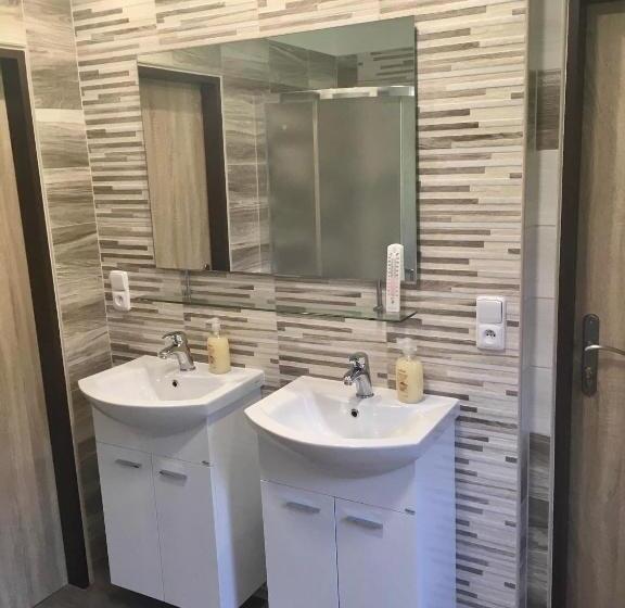 ２ベッドルームアパートメント, Farma U Tošovských