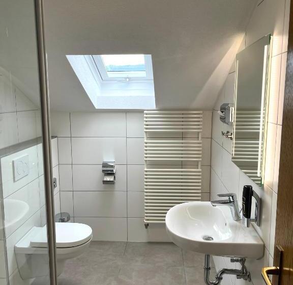 バルコニー付スタンダード4ベッドルーム, Gästehaus Forggensee