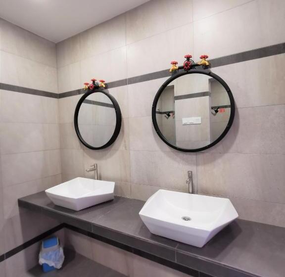 جناح عائلي, Mwv Suite Room