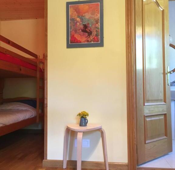 Familjerum, O Fogar Do Monte