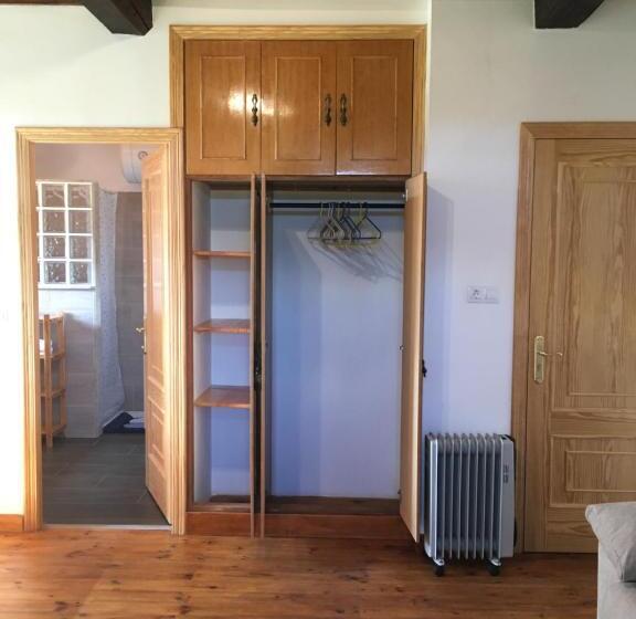 Familjerum, O Fogar Do Monte