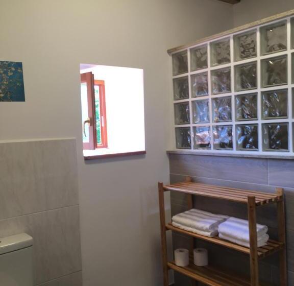 Familjerum, O Fogar Do Monte