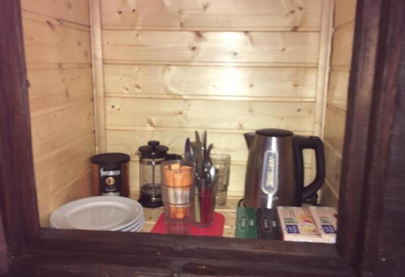 Familjerum, O Fogar Do Monte