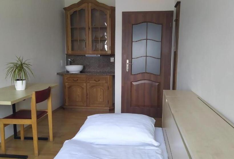 Egyágyas Standard Szoba Megosztott Fürdővel, Sola Gratia