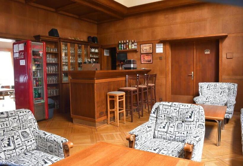 3 Szobás Suite, Sola Gratia