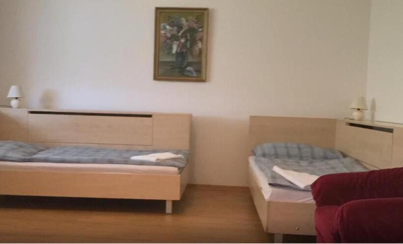 1 Szobás Villa, Sola Gratia