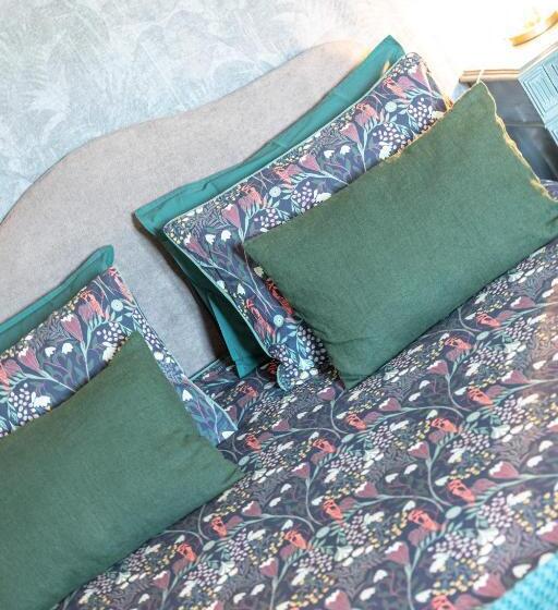 חדר משפחתי, La Bastide De Canaules