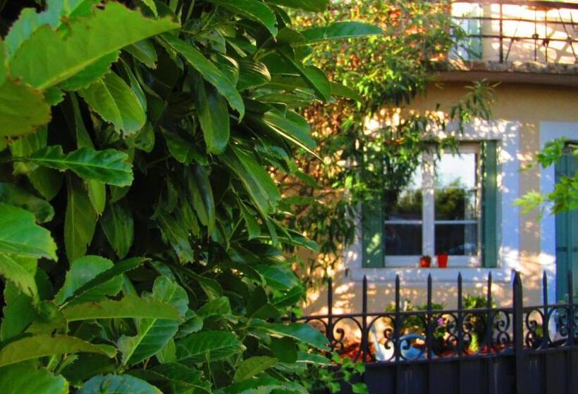 Люкс Вид на Сад, La Bastide De Canaules