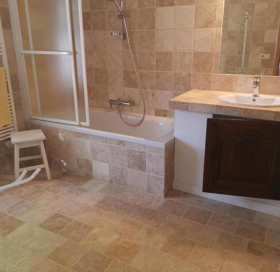 חדר דלוקס, Le Nid Des Arts