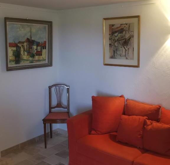 חדר דלוקס, Le Nid Des Arts